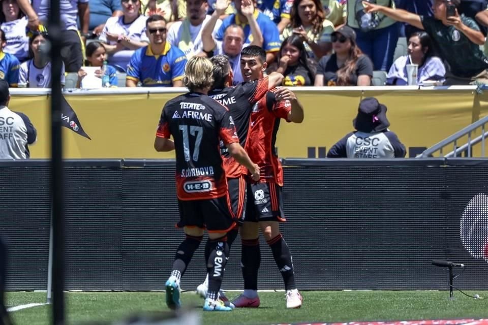 Juan Brunetta adelantó a los Tigres en Los Ángeles, pero los dirigidos por Paunovic no supieron mantener su ventaja en la primera mitad.