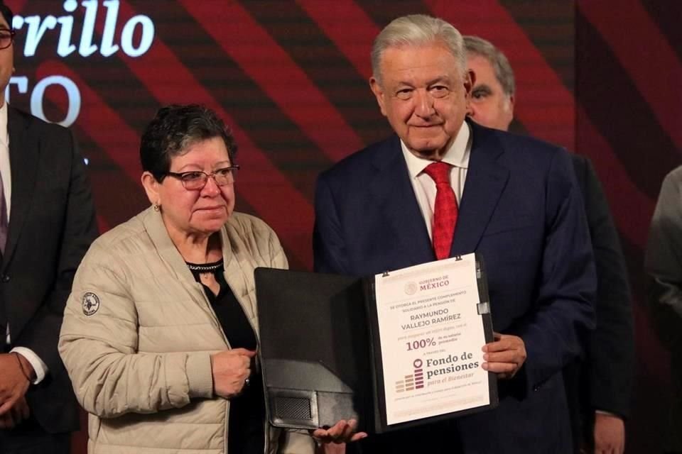 Con una bolsa inicial de 44 mil mdp, el Fondo de Pensiones para el Bienestar inició con el pago de jubilaciones con 'complemento'.