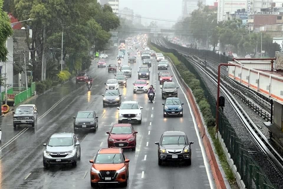 Autoridades de la Ciudad activaron diversas alertas por las intensas lluvias que se pronostican para este lunes en la capital; hay fase naranja para sur y oriente de la Ciudad.