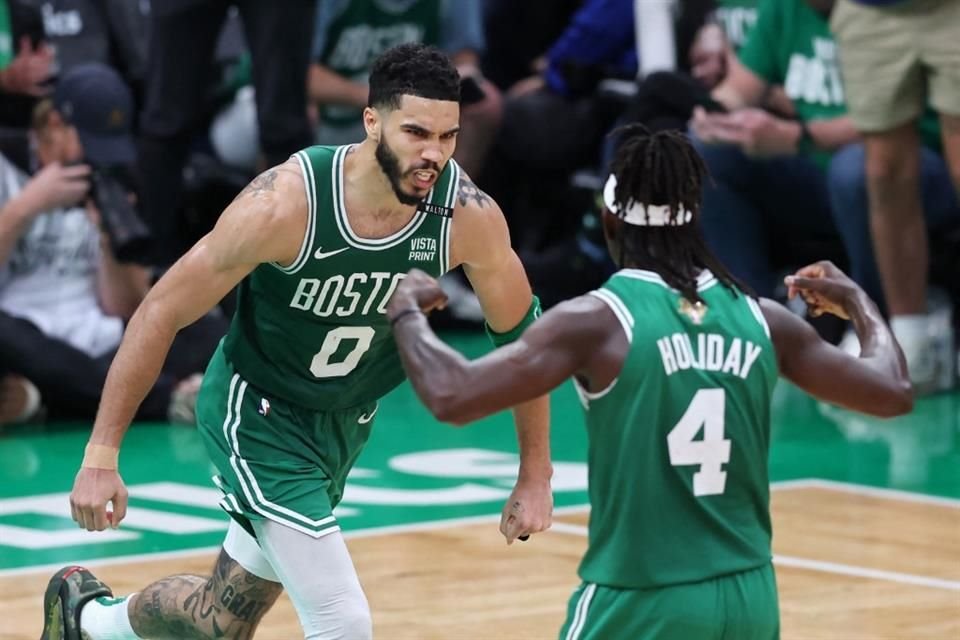 Boston ganó el mes pasado su título número 18 en la NBA.