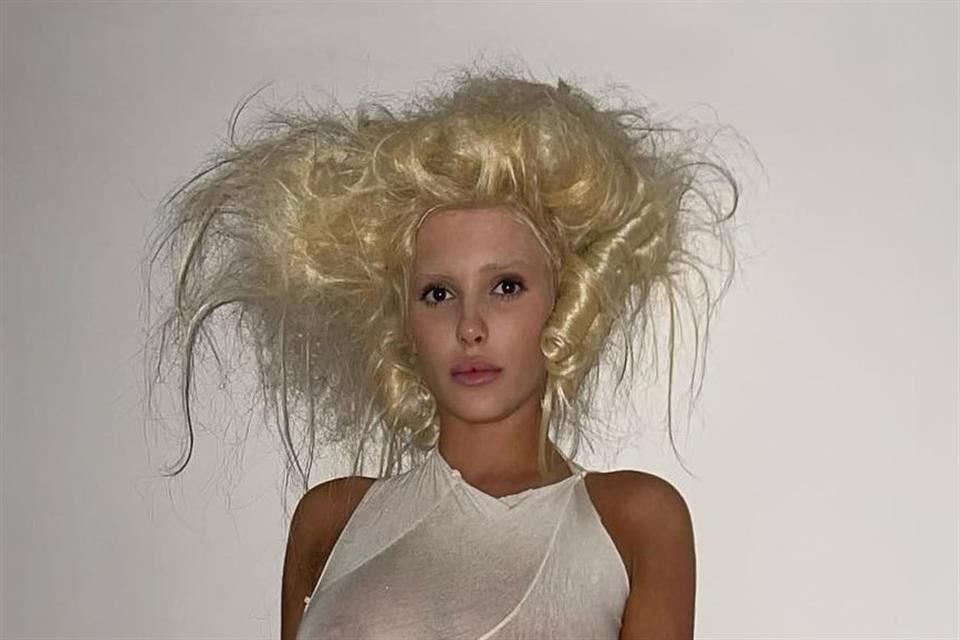 La modelo fue acusada de enviar contenido para adultos a desarrolladores de la plataforma Yeezy Porn.