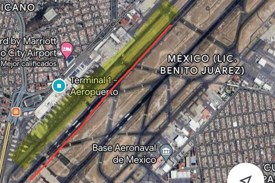 La pista Rodaje Bravo destacada en color amarillo y la pista 05L en color rojo.