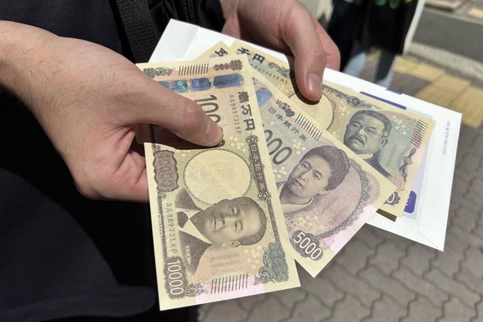 El 3 de julio la moneda japonesa tocó su nivel más bajo desde diciembre de 1986, a 161.96 unidades por dólar. 