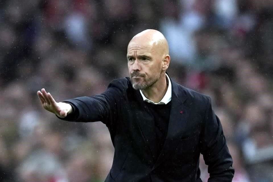 Erik ten Hag sigue en el United.