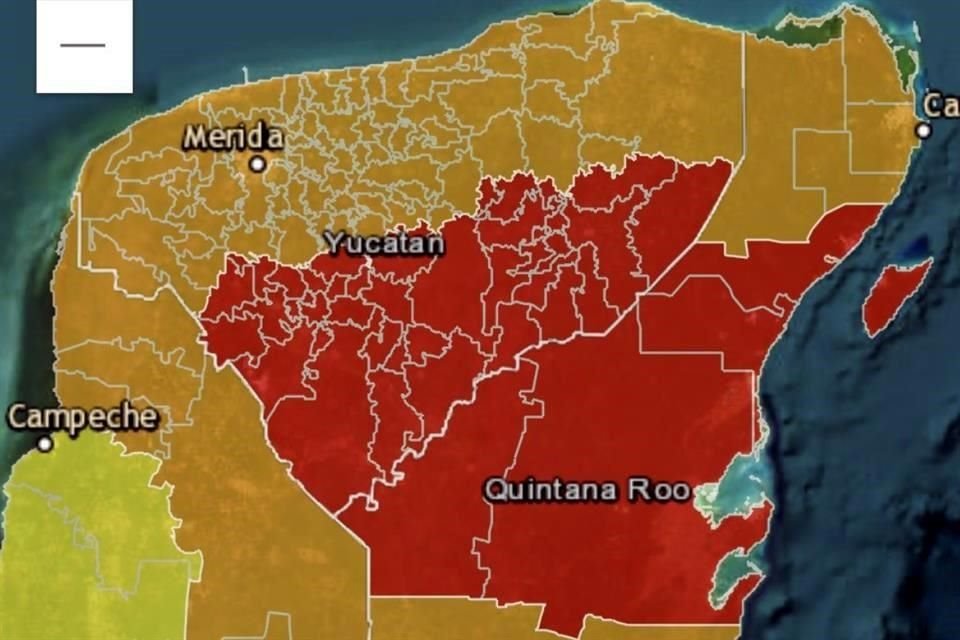 La Coordinación Nacional de Protección Civil (CNPC) informó que 42 municipios (5 en Quintana Roo y 37 en Yucatán) se encuentran en alerta roja que implica peligro máximo por el huracán 'Beryl'.
