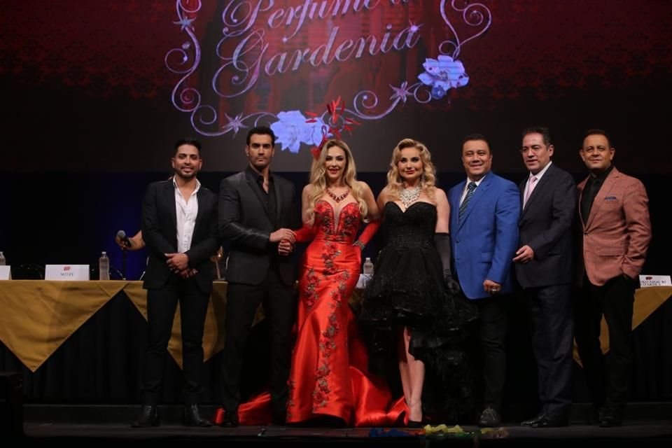 Aracely Arámbula, David Zepeda, Mitzy, Elizabeth Álvarez, y la Internacional Sonora.