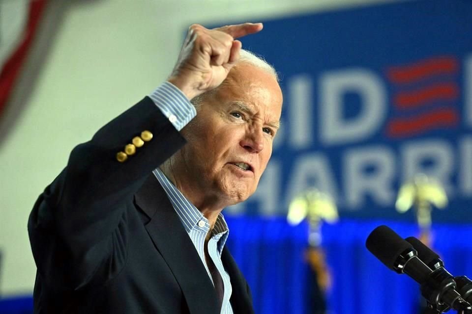 Biden dijo de manera desafiante en un mitin en Wisconsin que seguirá siendo el candidato por los demócratas y que volverá a vencer a Trump.