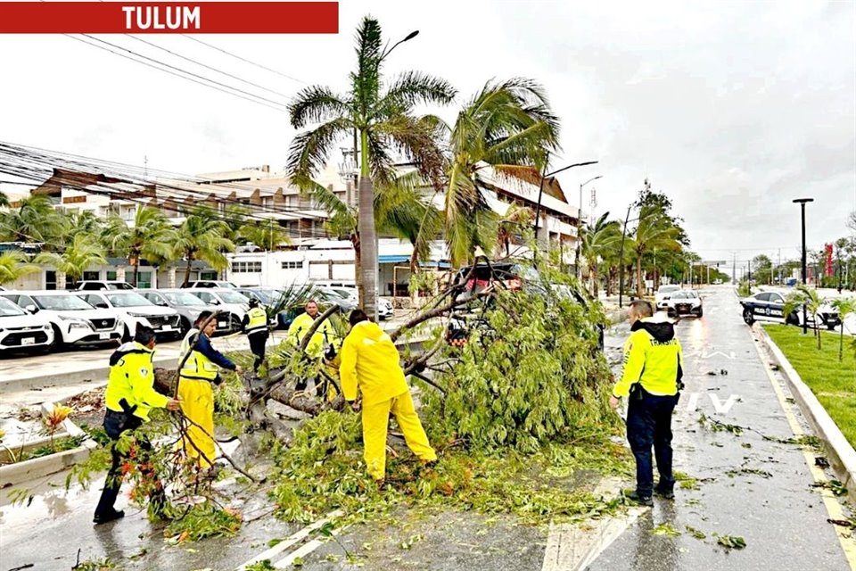 Tras impactar ayer a Quintana Roo como huracán categoría 2, 'Beryl' dejó saldo blanco en Península de Yucatán y se enfila al sur de Texas.