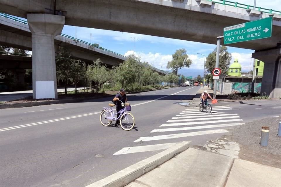 El beneficio del carril, reconocen sus usuarios, es alto. Sin embargo, la convivencia con los autos y camiones es compleja.