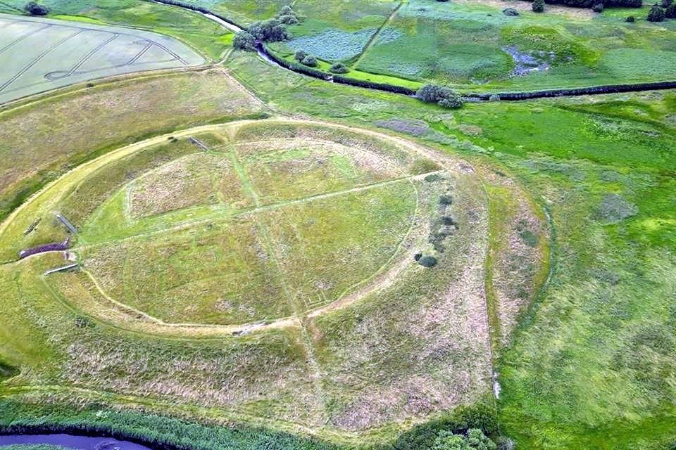 Hace más de mil años, aquí se alzaba Trelleborg, una de las fortalezas circulares del rey Harald 'Diente Azul'.