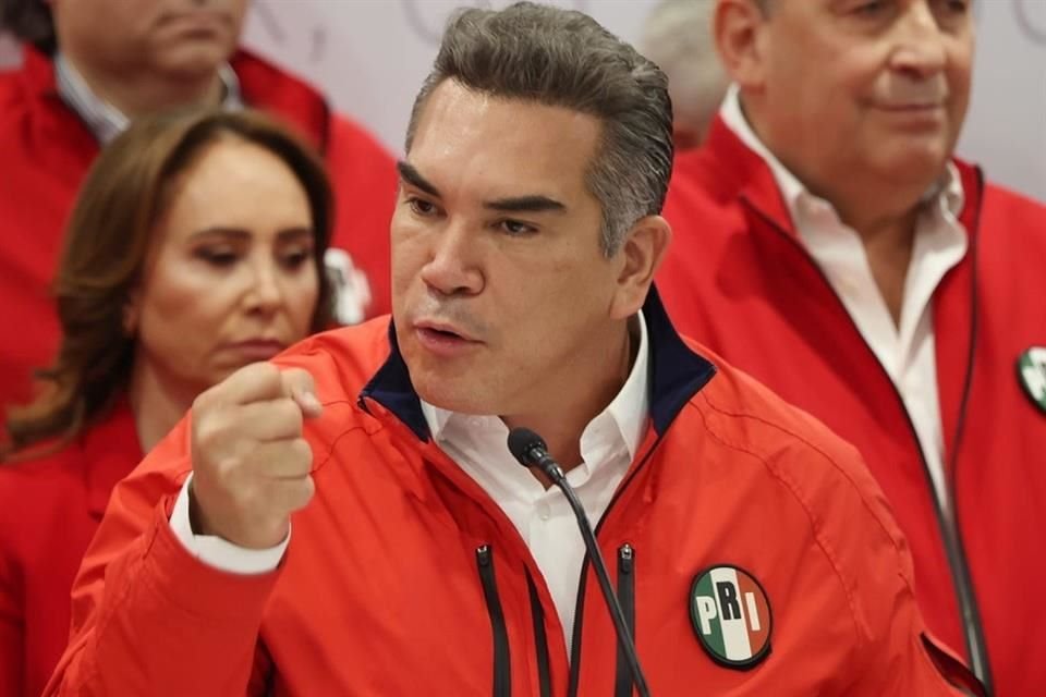 La diputada del PRI, Montserrat Arcos, consideró que 'Playa Alito' es muestra de que el dirigente del tricolor, Alito Moreno, es un hampón.
