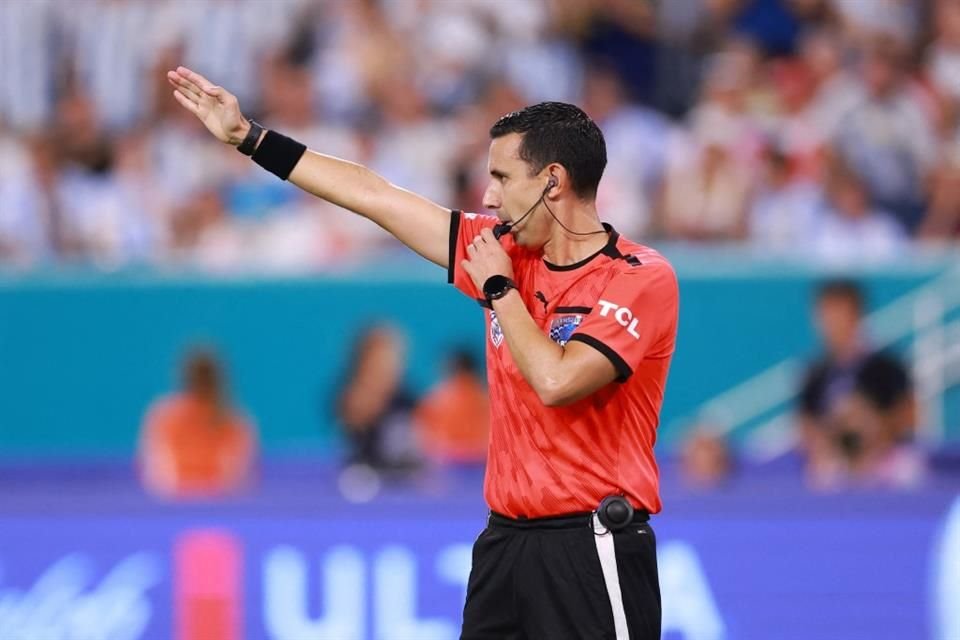 La mayor representación mexicana en la Copa América 2024, es la de César Arturo Ramos Palazuelos, quien será el árbitro central del partido Uruguay vs. Colombia.