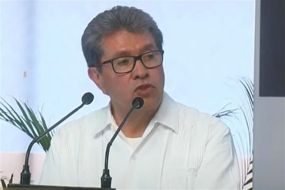 El actual senador morenista en su intervención en foro en Chiapas sobre reforma al PJ.