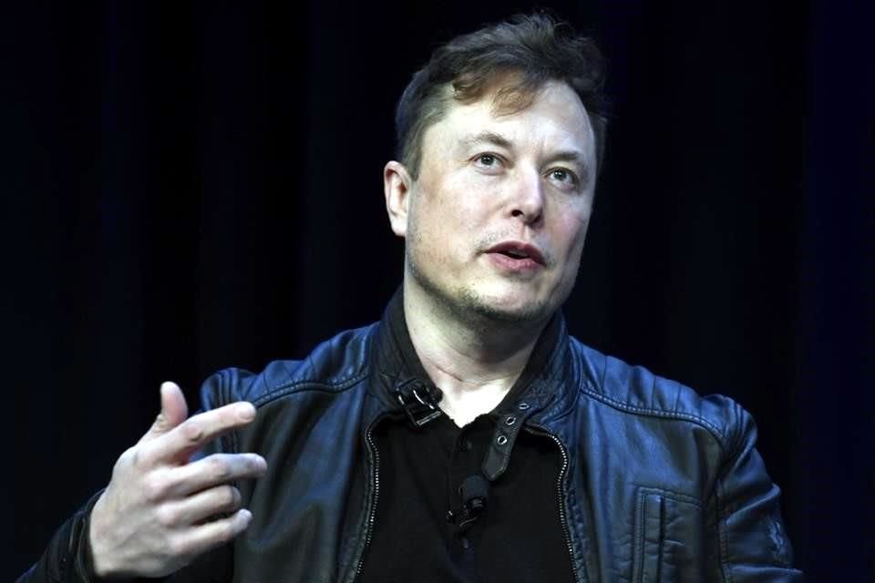 Elon Musk hizo una donación 'considerable' a un grupo político que trabaja para elegir al ex Presidente Donald Trump, según Bloomberg.