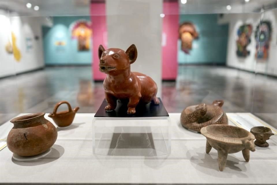 La muestra 'La repatriación y su impacto' reúne una serie de piezas halladas en las bodegas del museo Parthenon de Nashville.