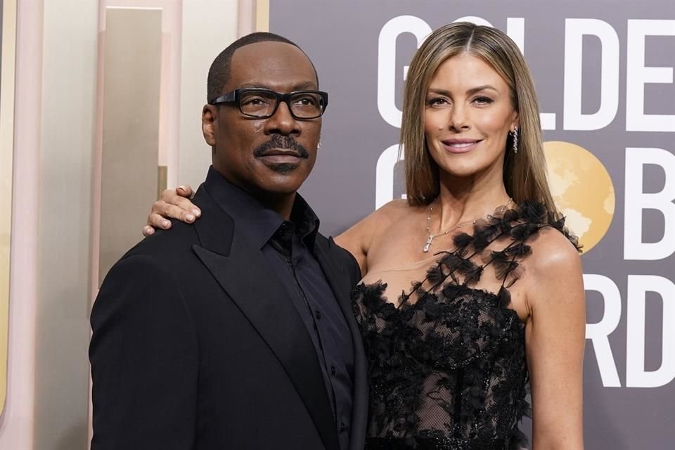 Eddie Murphy y su novia, la modelo australiana Paige Butcher, se casaron después de casi seis años de compromiso, en una ceremonia íntima.