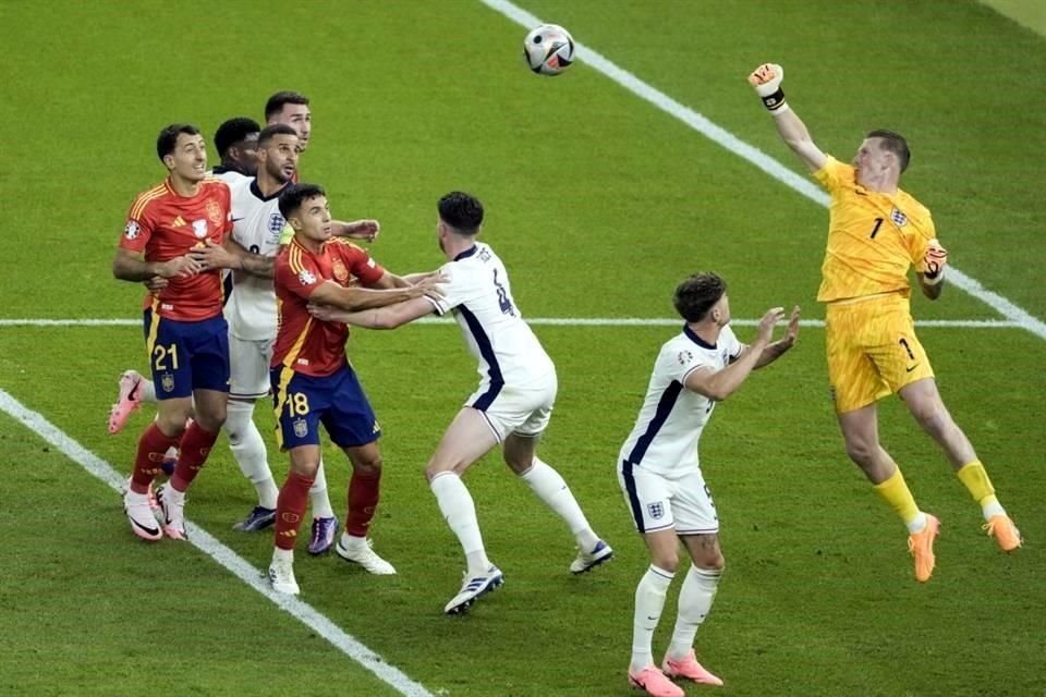 España conquistó su cuarta Eurocopa tras vencer 2-1 a Inglaterra.