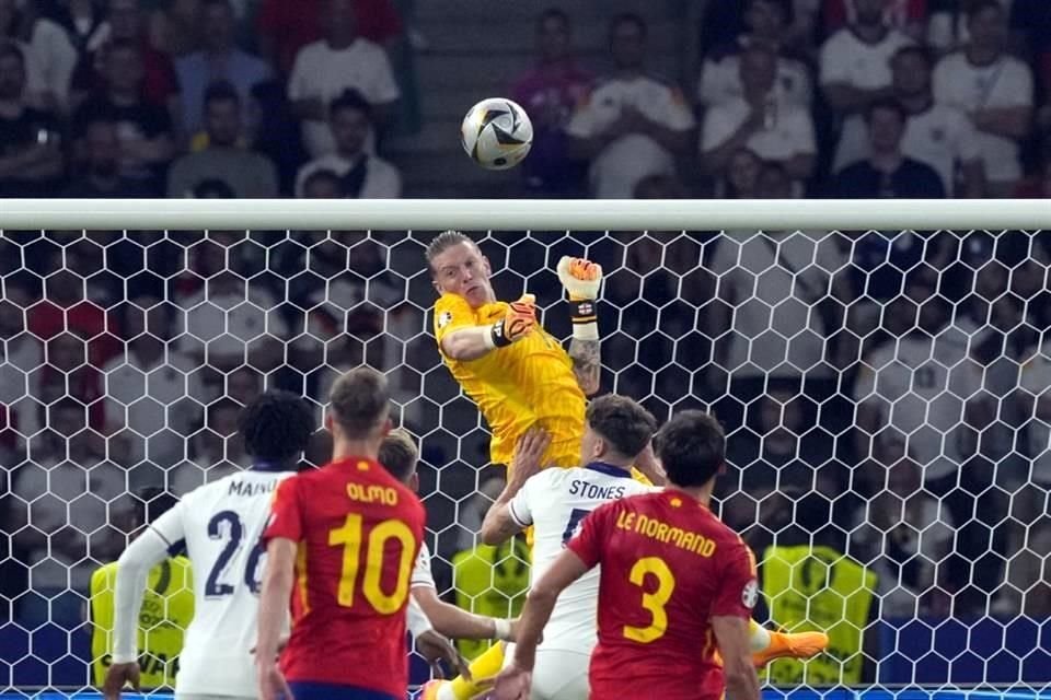 España conquistó su cuarta Eurocopa tras vencer 2-1 a Inglaterra.