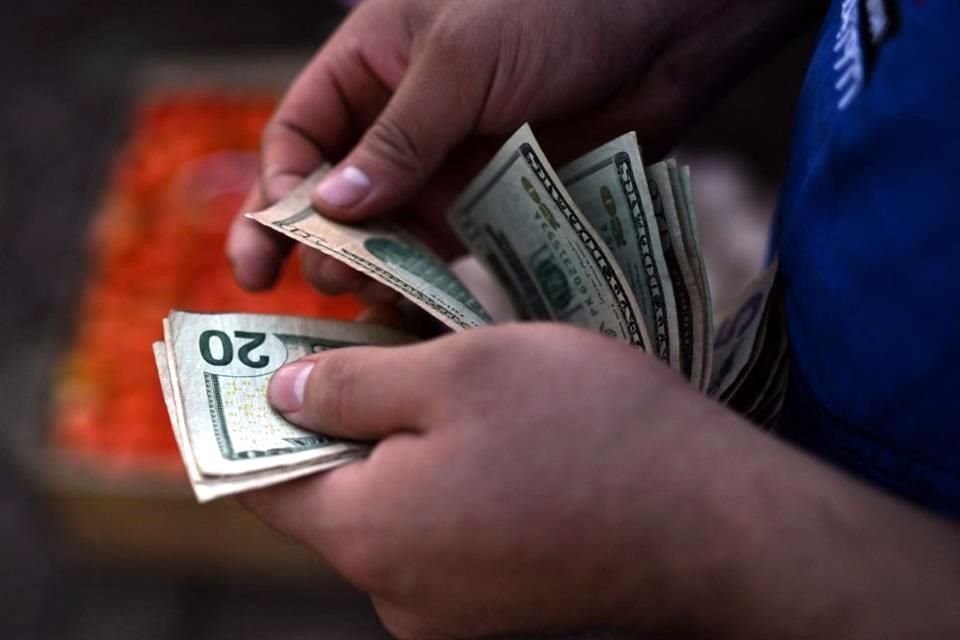 De acuerdo con datos de STP, durante la semana previa al Super Bowl de 2024, las transacciones de apuestas y dispersión de fondos en México crecieron un 110 por ciento, lo cual superó el aumento del 108 por ciento registrado en 2023.