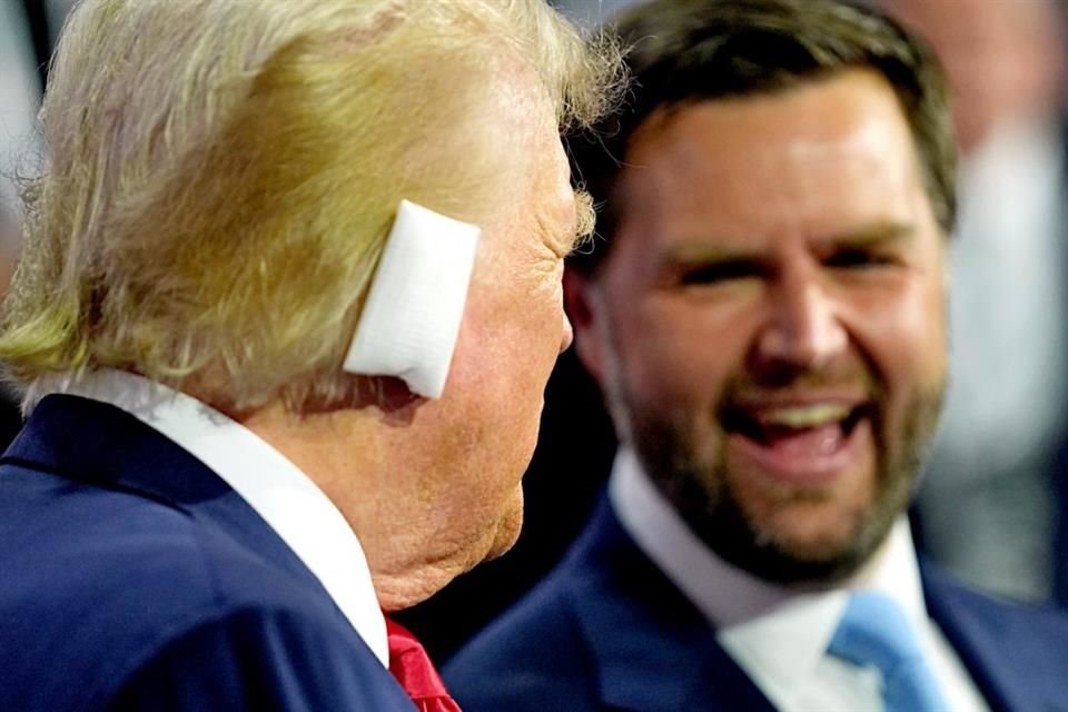 Donald Trump eligió al senador por Ohio J.D. Vance, quien es conocido por sus duras posiciones contra México, como su compañero de fórmula.