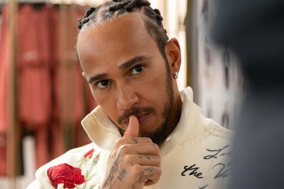 Lewis Hamilton, piloto de la Fórmula 1, diseñó una colección con Kim Jones tras ser nombrado embajador de Dior.