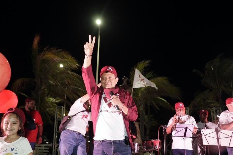 Víctor Manuel Kidnie, líder decano de la Sección 47, con sede en Ciudad del Carmen, Campeche.