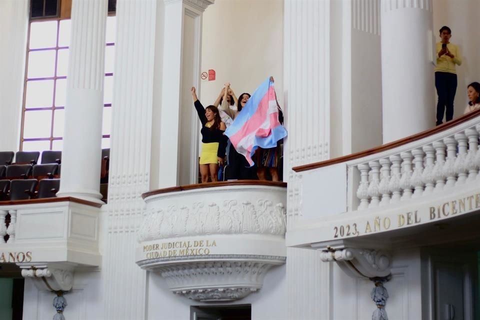 Con 47 votos a favor, 3 en contra y 0 abstenciones, el Pleno del Congreso local avaló la tipificación del delito de transfeminicidio.