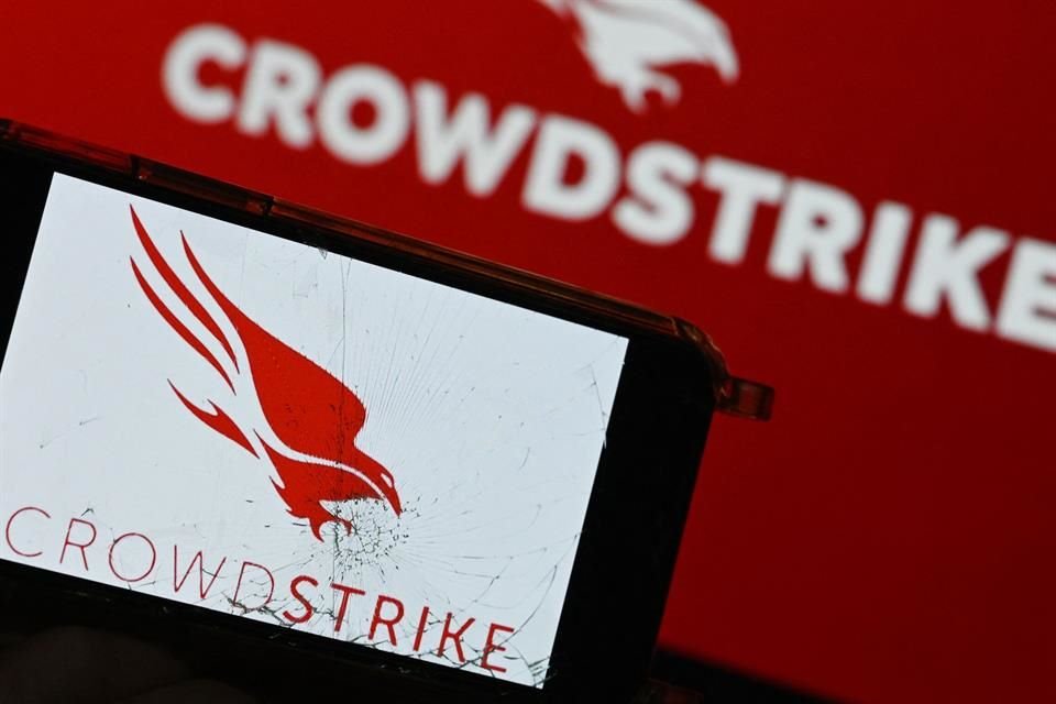 Previo a la apertura del mercado, las acciones de CrowdStrike se hundieron más de 20 por ciento.