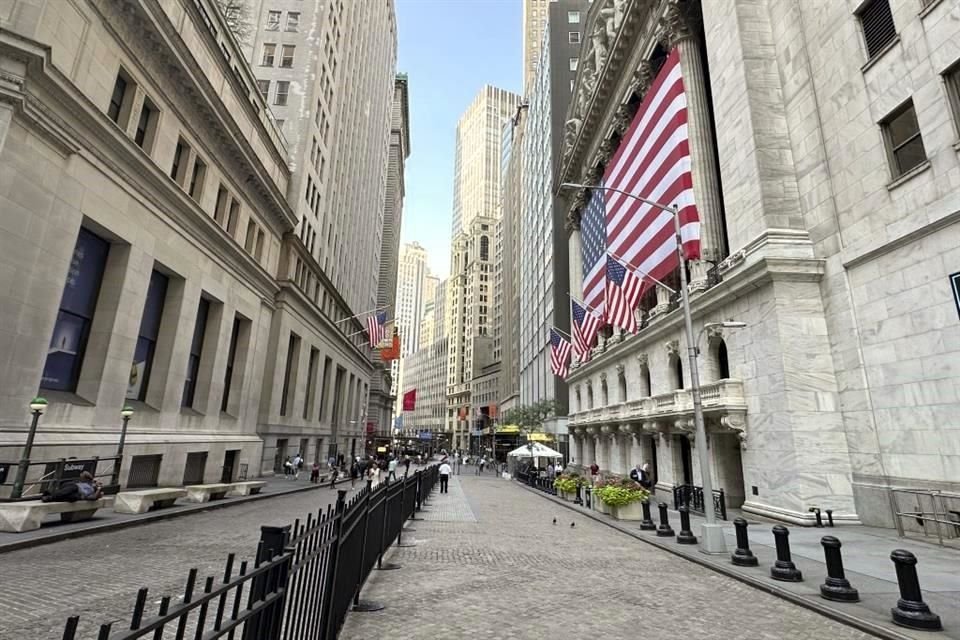 La Bolsa de Nueva York y otros mercados del mundo operan normalmente tras la el apagón cibernético a nivel mundial.