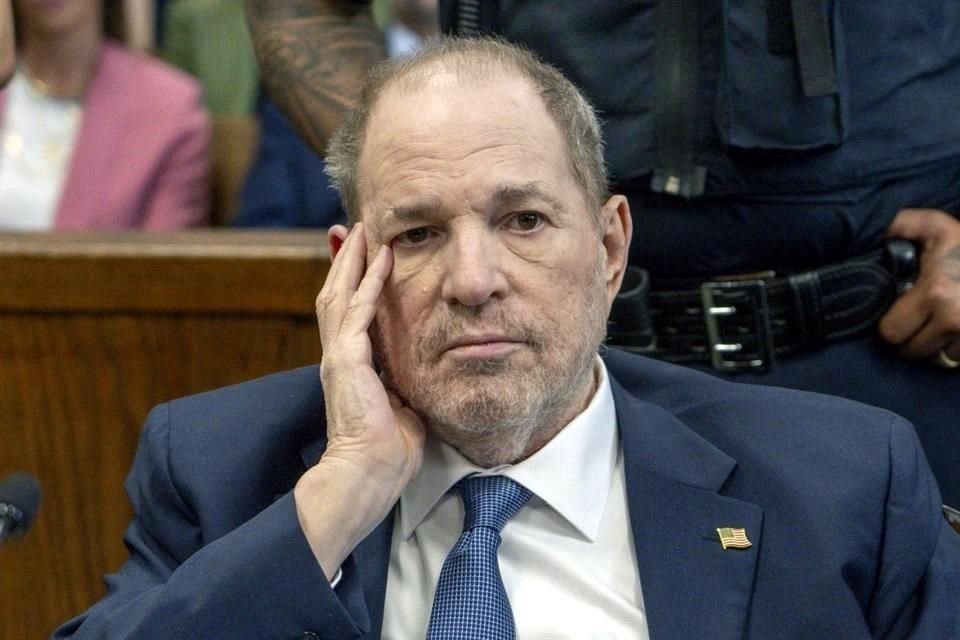 Harvey Weinstein enfrentará este juicio  después de que su condena anterior fuera anulada por no haber tenido un proceso justo.