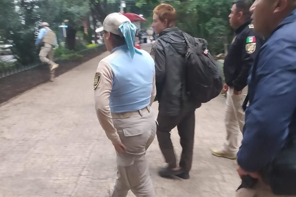 La mujer ya fue detenida, pero vecinos temen que quede libre.  