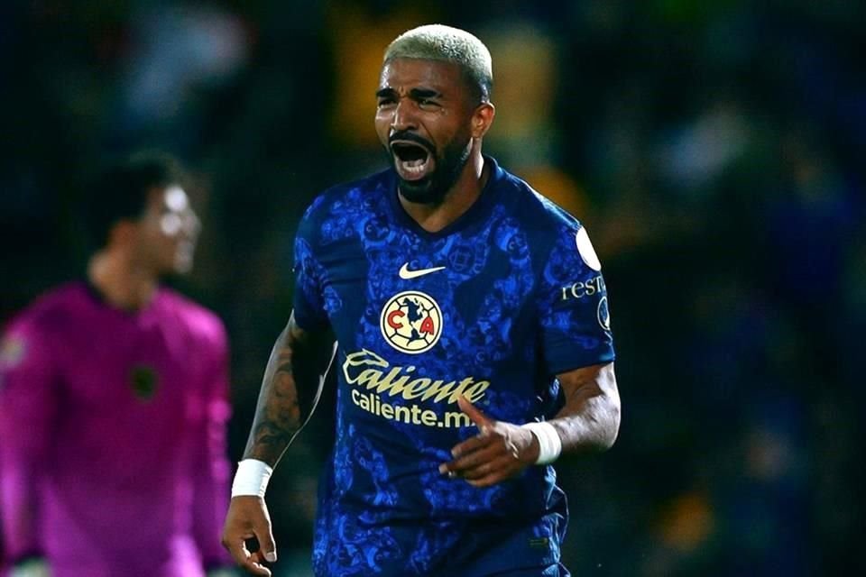 Aguirre ya se estrenó como goleador del América.