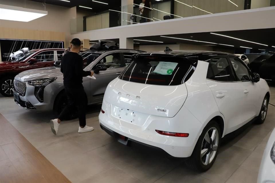 México es el principal importador de autos hechos en China, por lo que debe ponerse un alto para evitar la desindustrialización del sector.
