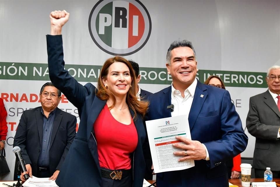 A pesar de señalamientos por enriquecimiento inexplicable, 'Alito' Moreno se registró para buscar la reelección como presidente del PRI.