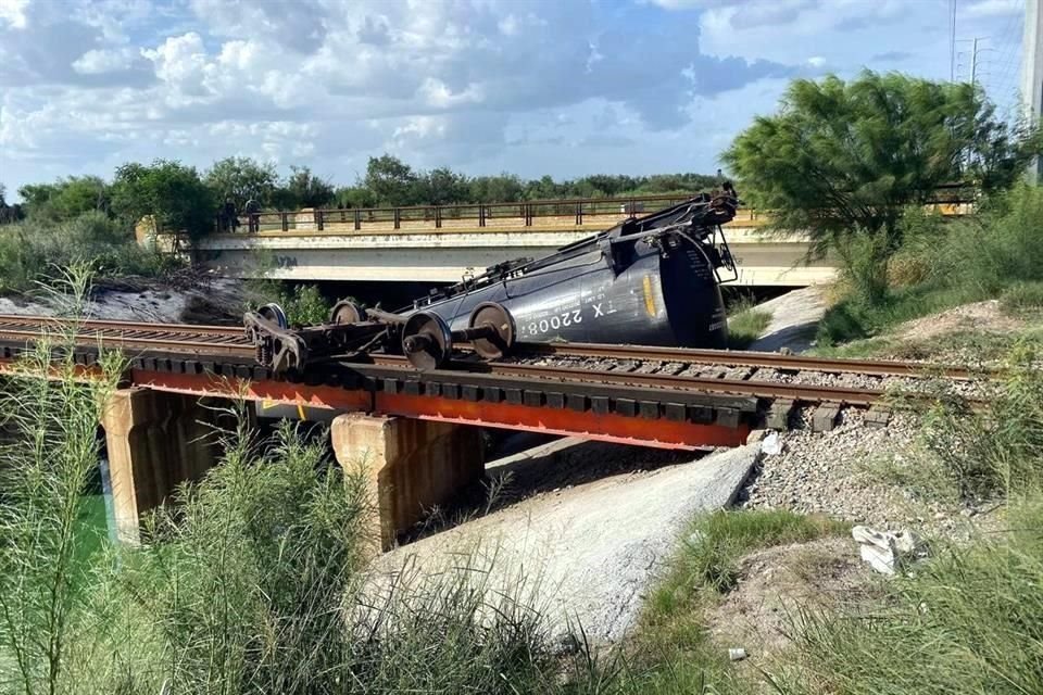 Todo apunta a que el maquinista perdió control al pasar por un puente denominado 'El sifón'.