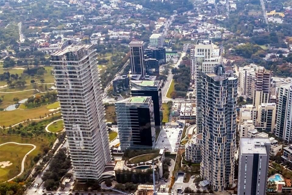 Mientras que el 78 por ciento de las empresas encuestadas señalaron que la adopción tecnológica ha tenido un impacto positivo en sus operaciones, destacando beneficios como la reducción en el consumo de agua y energía. 