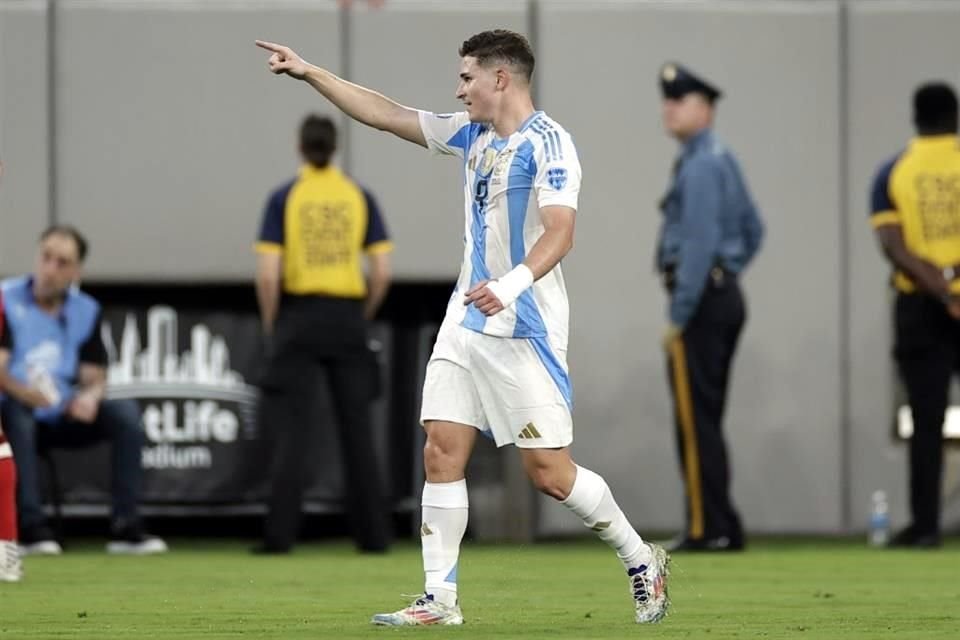 Álvarez tendrá la responsabilidad de meter los goles con la Selección de Argentina.