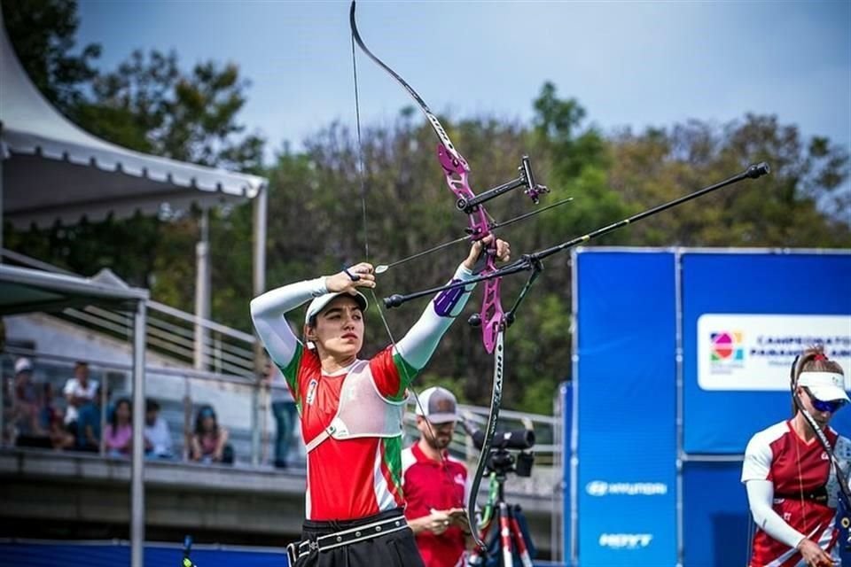 Ana Paula Vázquez abre por México la participación en tiro con arco.