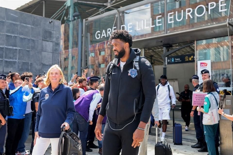 Joel Embiid es otra de las figuras del equipo.