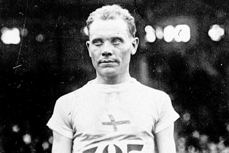 El finlandés Paavo Nurmi fue la gran figura de París 1924, al colgarse cinco oros.