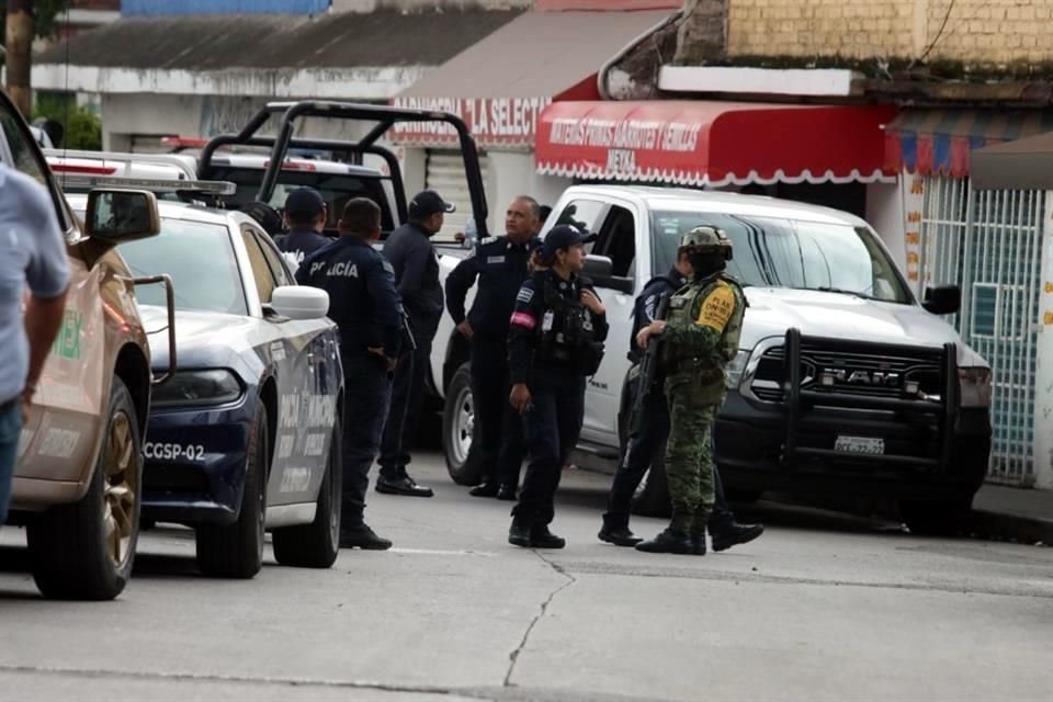 Elementos de la Policía y de Sedena resguardaron el lugar.