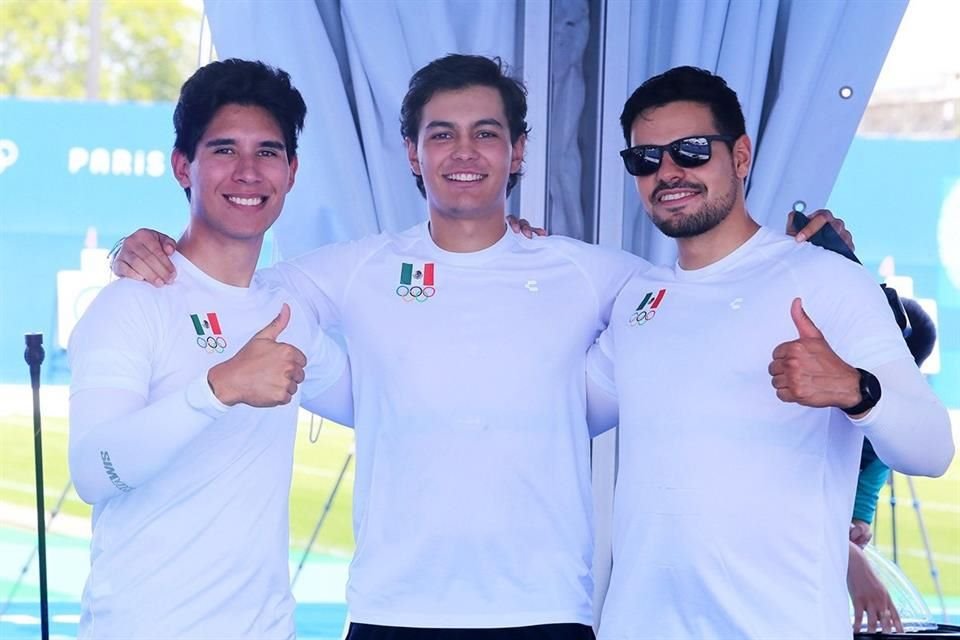 El equipo varonil mexicano de tiro con arco terminó en la novena posición por equipos en la ronda de clasificación en París 2024.