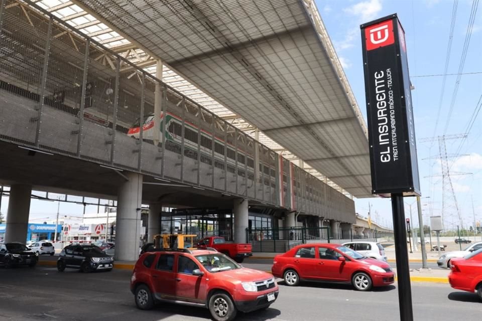 En 2015 se informó sobre el cambio de ruta de Vasco de Quiroga a Barranca Tacubaya. Cerca de ahí, en la Colonia El Capulín, vecinos lidian día a día con la obra.