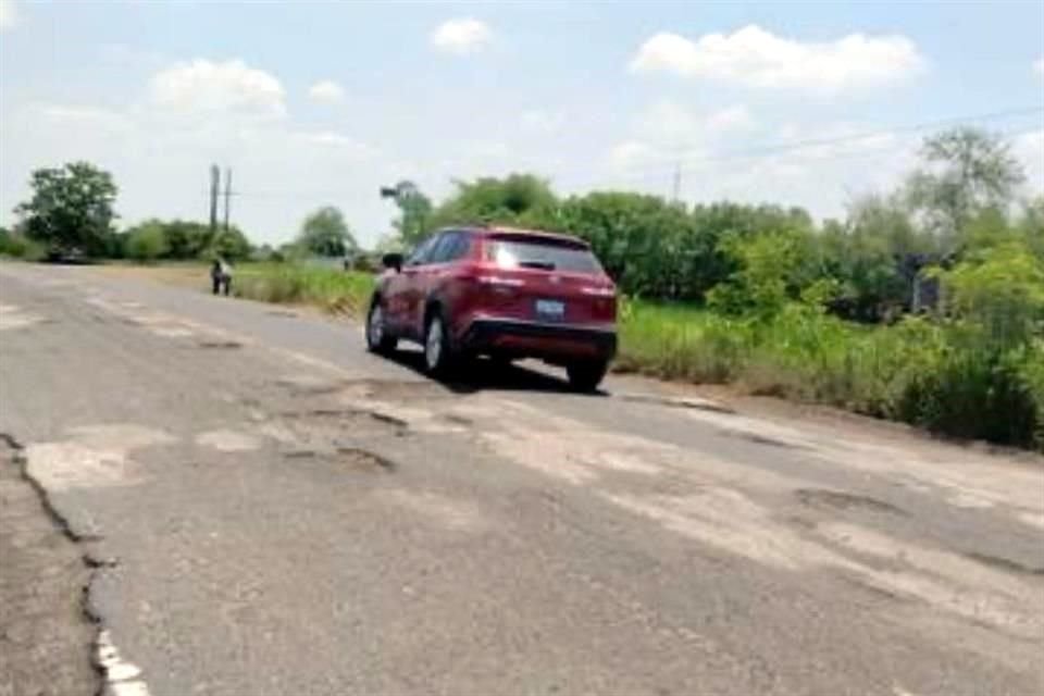 Algunos tramos de las carreteras de Tamaulipas lucen en mal estado, causando daños a las llantas y provocando accidentes.