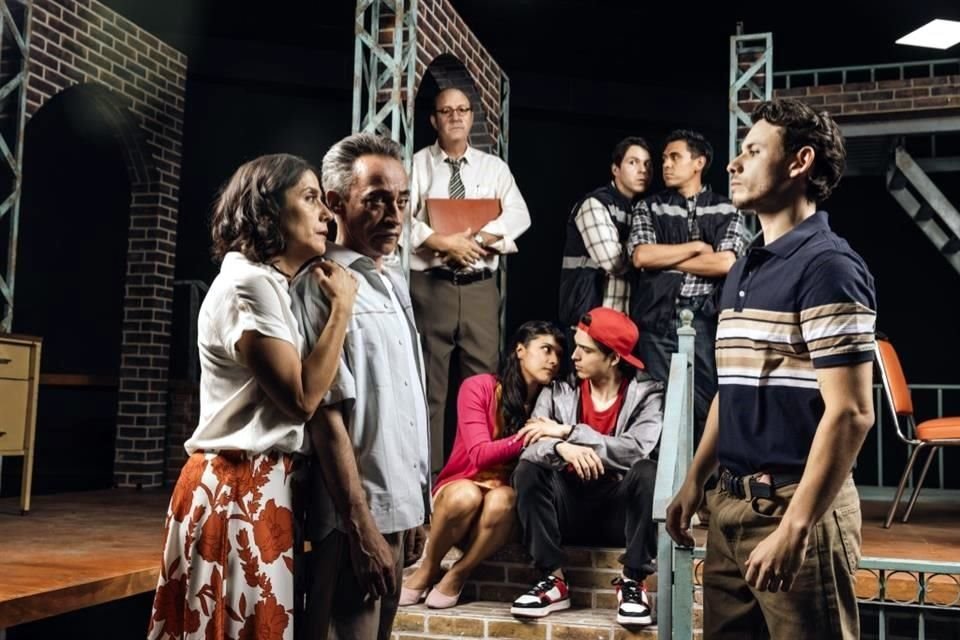 Roberto Sosa, Rodrigo Murray y Monserrat Marañón encabezan el elenco de 'Panorama Desde el Puente', de Arthur Miller, que estrena en CDMX.