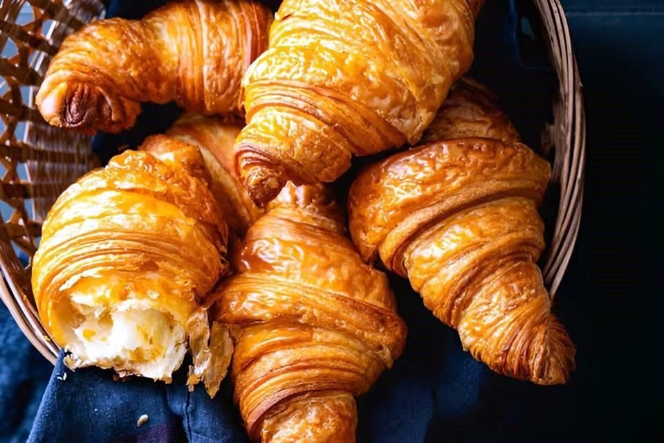 El croissant, una delicia del país galo, es actualmente muy popular en todo el mundo, y México no es la excepción.