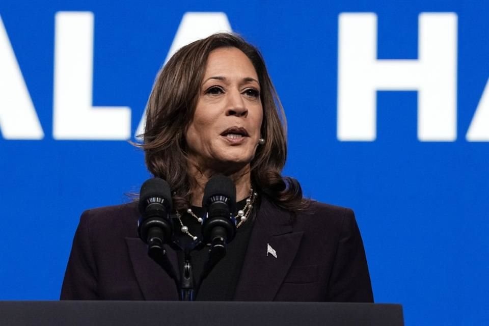 La Vicepresidenta Kamala Harris habla durante la 88 convención nacional de la Federación Estadounidense de Maestros, el 25 de julio de 2024, en Houston.