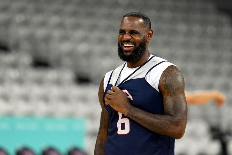 LeBron James comanda al Dream Team 2024.