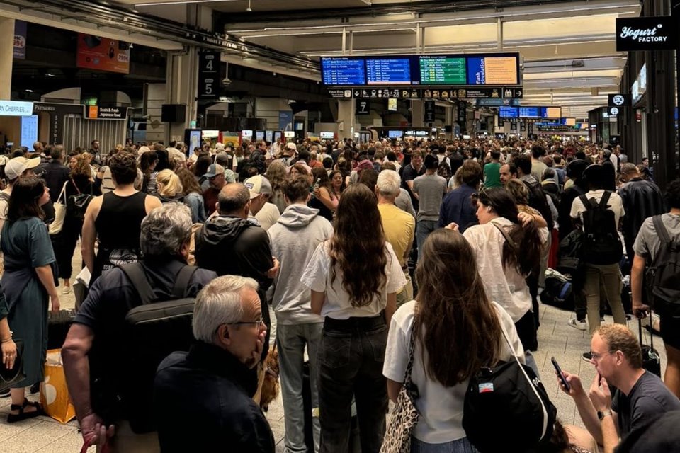 Previo al arranque de Juegos Olímpicos, red de trenes de alta velocidad de Francia fue interrumpida por un ataque vandálico a 'gran escala'.