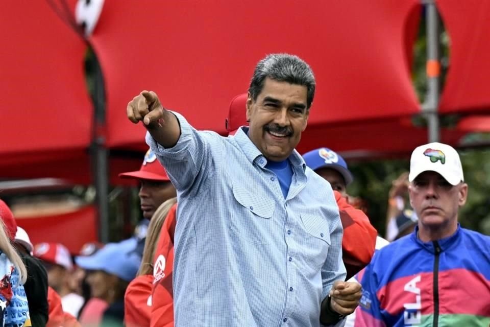 El Presidente venezolano, Nicolás Maduro, busca reactivar la industria petrolera.